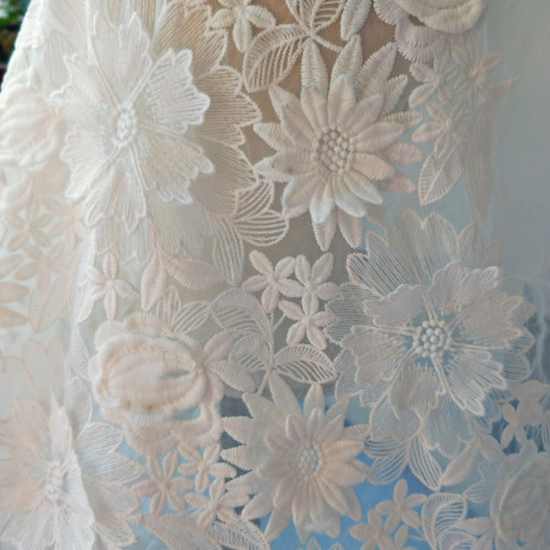 Luxury Wedding Dress Lace Embroidery Flower Leaf