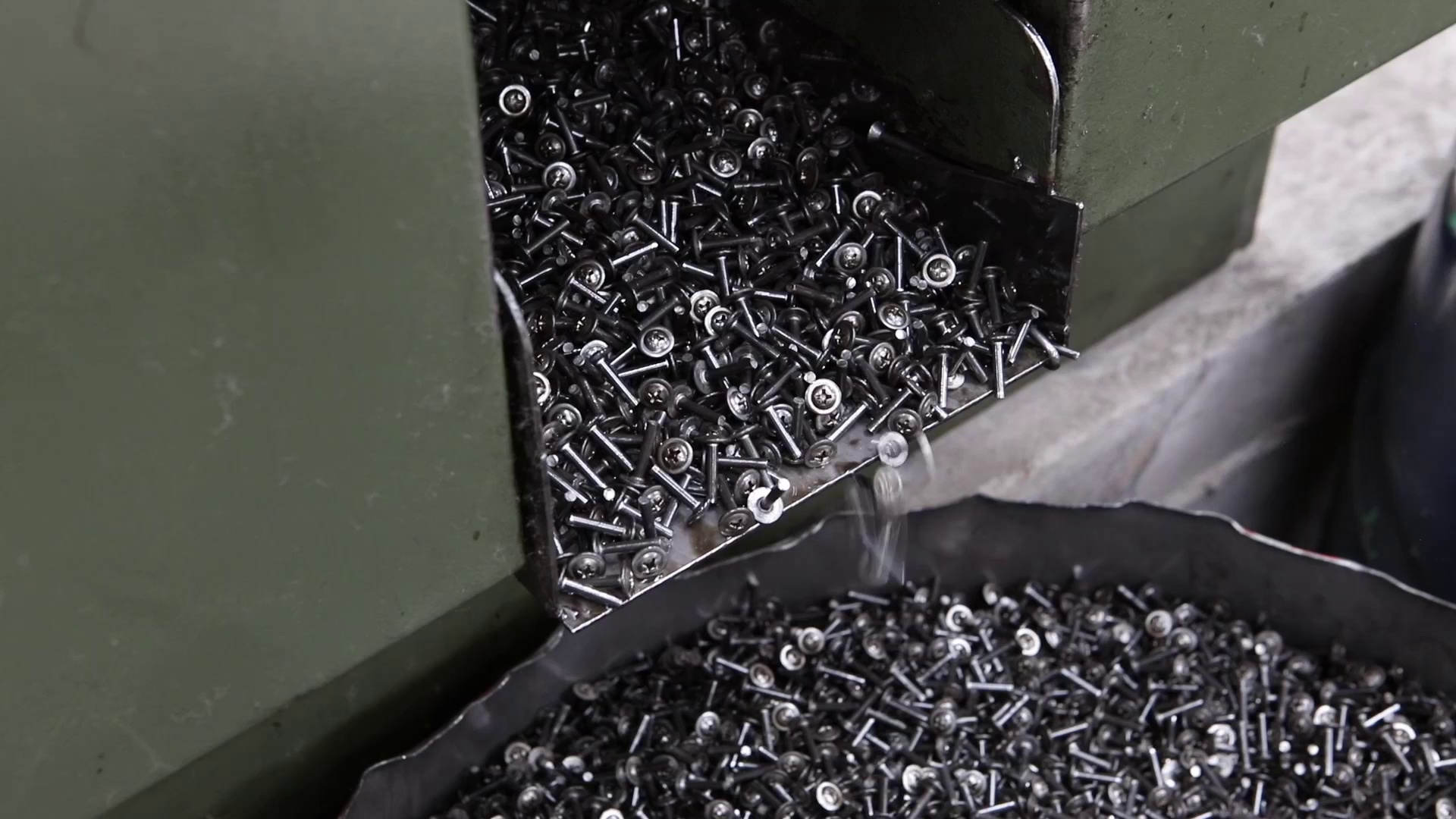 Multi-Purpose Screws for Wood and Chipboard