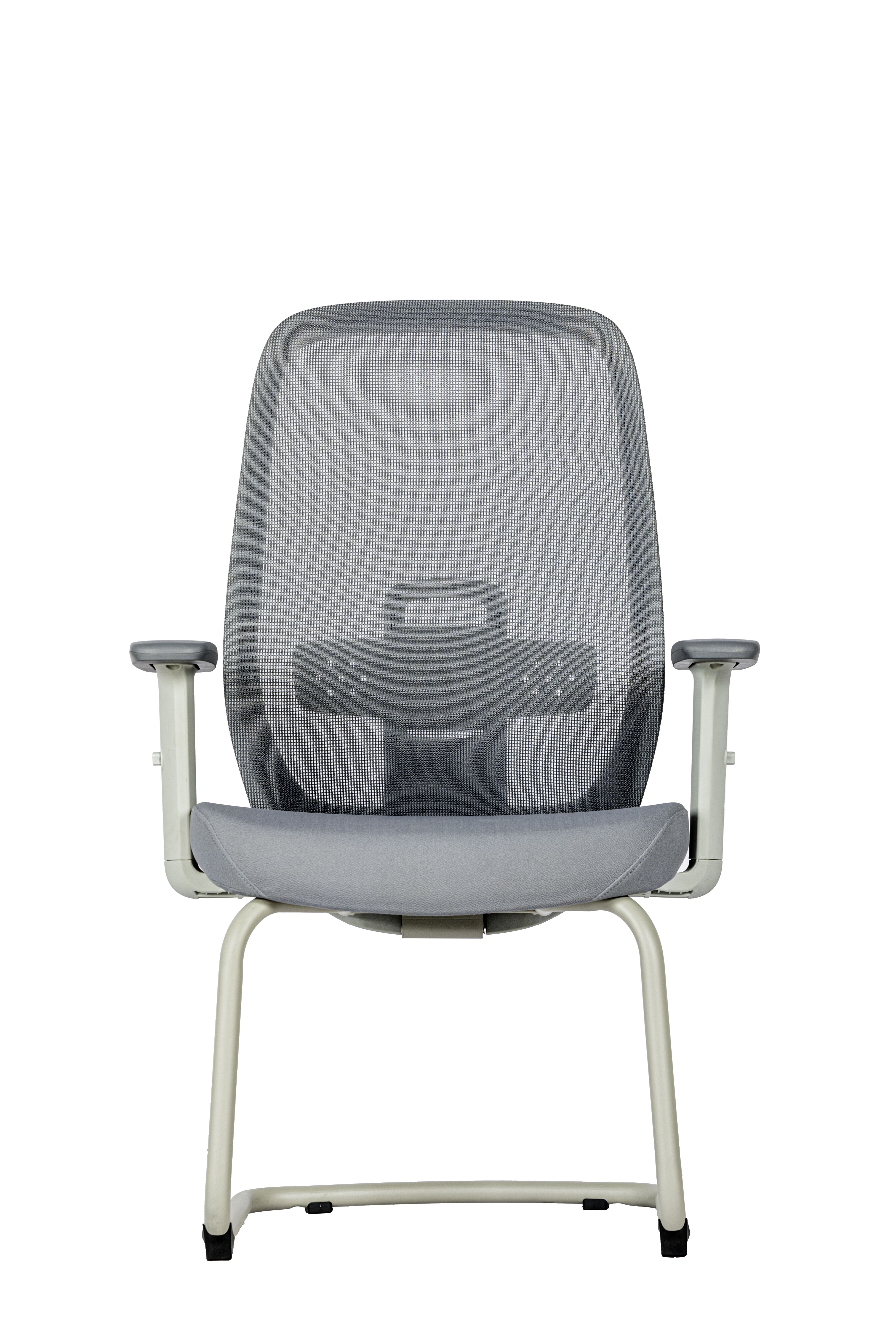 Silla de red simple y generosa con marco de arco