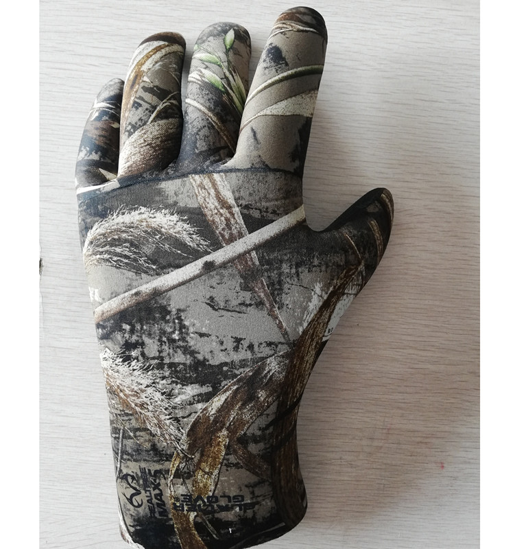 Camo Waterproof Gloves Jpg