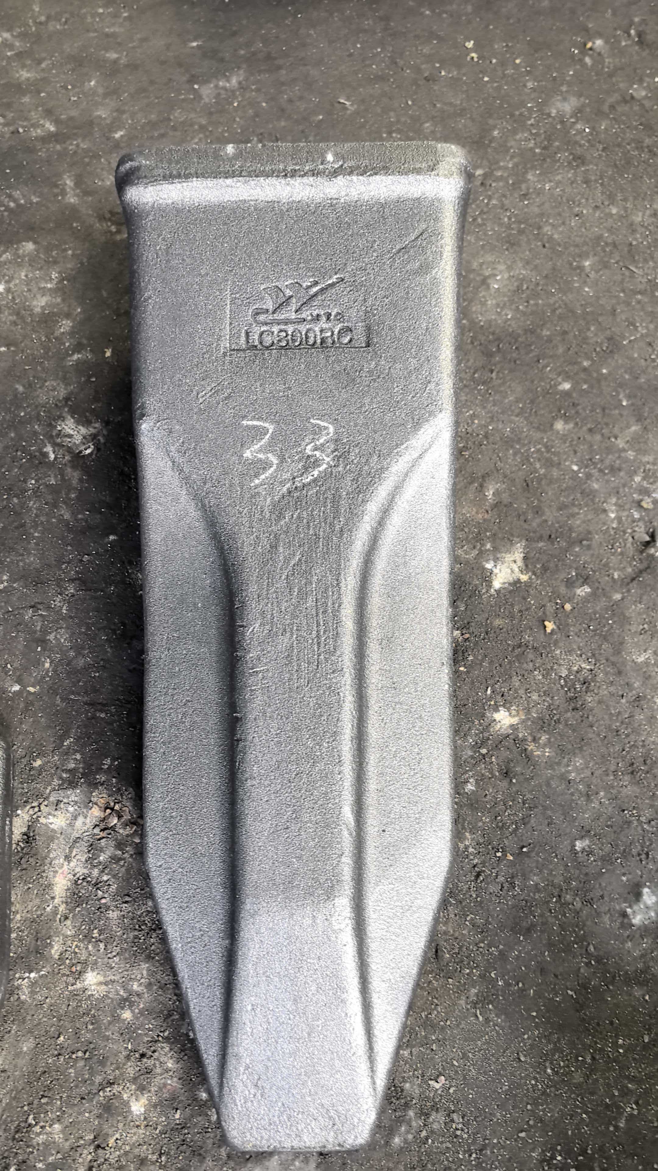 E390-bucket teeth-2