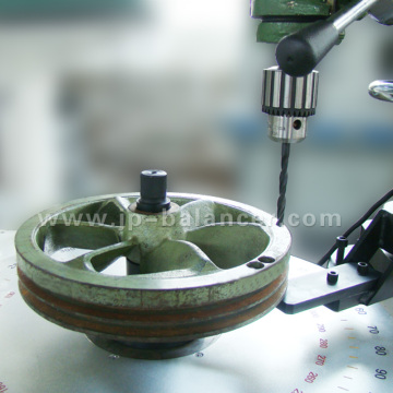 2015 Spin balance machine, balance flywheel,pump,chuck,fan