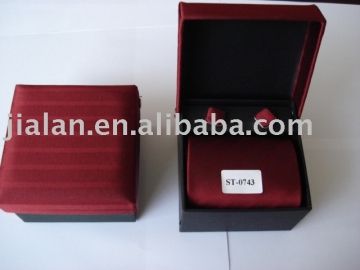 necktie with cuff link