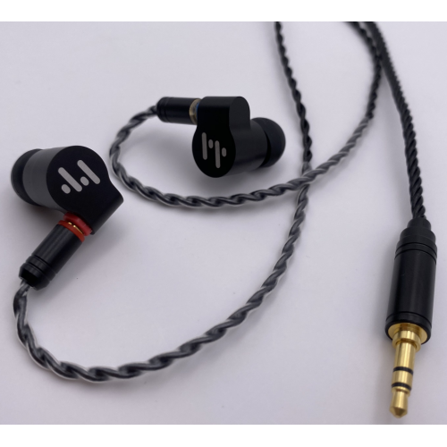 Earphone HiFi in-Ear Hibrid dengan Kabel Dilepas