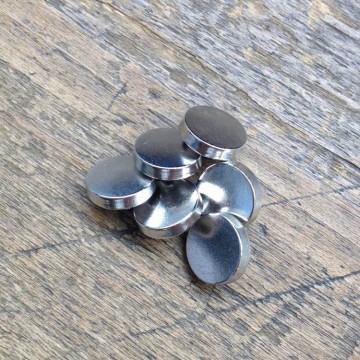 Wholesale silver shank metal sewing buttons with high quality customized magnetic button