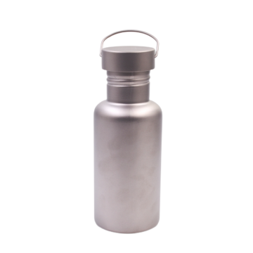 Bottiglia d'acqua in titanio | Polare Everest 500ml / 16oz | Bottiglia perfetta da campeggio e bollitore sportivo con coperchio
