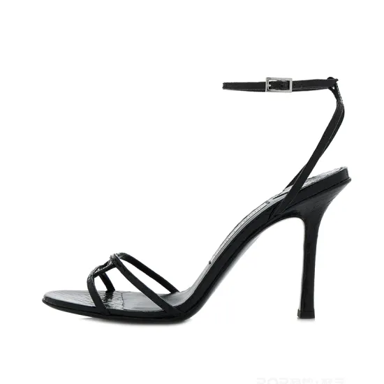 High-heeled sandals with thin straps1