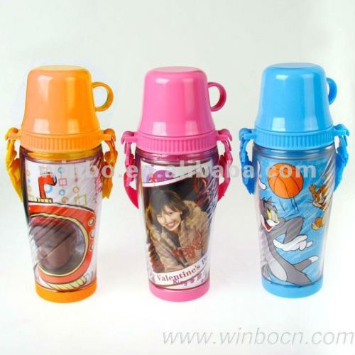 Plastic new cartoon drinking water bottle with cup