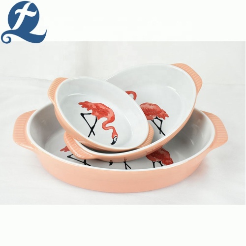 Flamingo pattern baking dish with handle