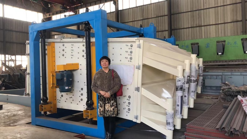 High-Output Automatic Vibrating Screen New Condition for Gravel Screening in Metal Processing Line