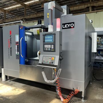 VMC1060 CNC Mishiinka Tooska ah oo leh Spindle BT40