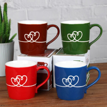 Caneca de café amor colorida