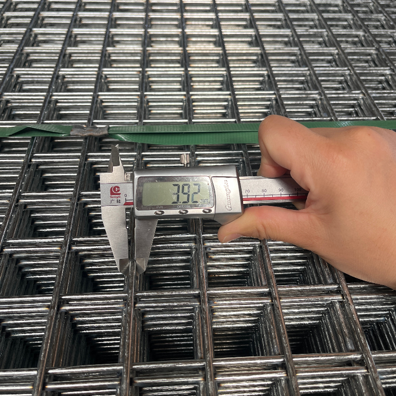 Digital caliper reading 3.92 mm on galvanized welded wire mesh panel -- manufactured by ANJIA 70,000sqm ISO facility