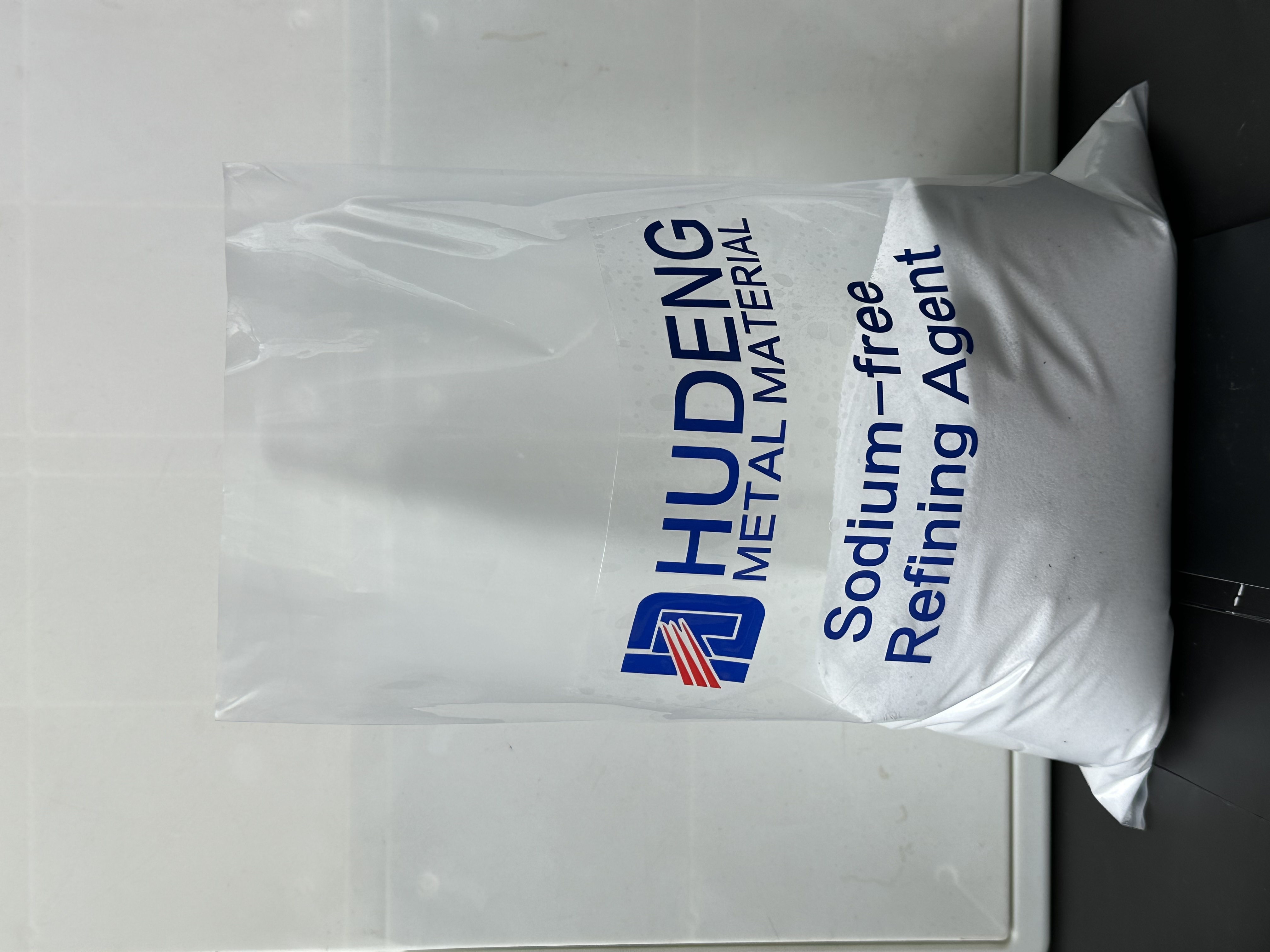 Particle refining agent