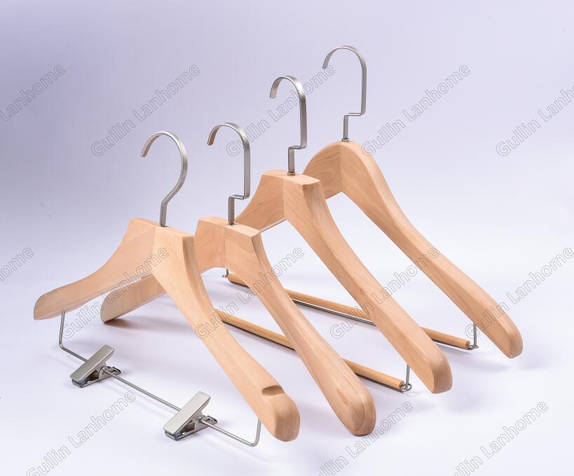 Lotus wood coat hanger Natural color