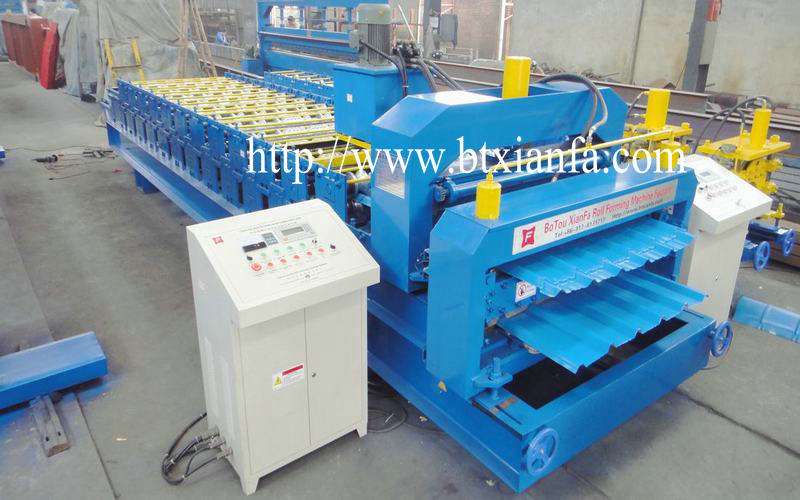 Hydraulic forming machine