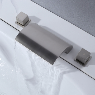 Miscelatore da bagno a 3 buche montato a 3 buche con due manopole - set di rubinetti del bagno
