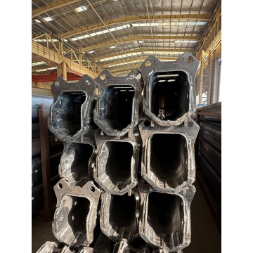 Автокран с двухсекционной выдвижной стрелой