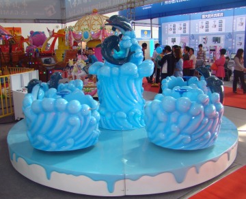 Dolphins Love Cups kidi rides