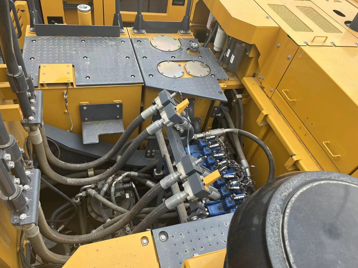 XCMG XE750D Excavator Machine