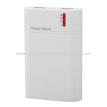 Battery Charger with 8,800mAh Capacity, Dual USB Output Ports and Energy-saving Function