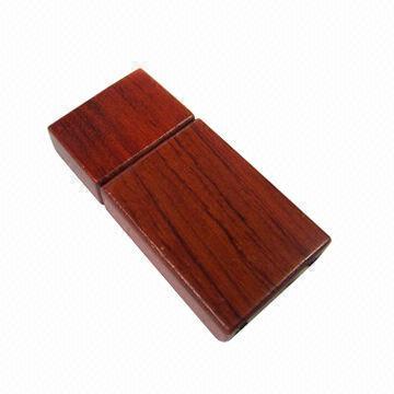 Promotional Wooden USB Flash Drive with 5 Years Warranty and CE/RoHS Marks