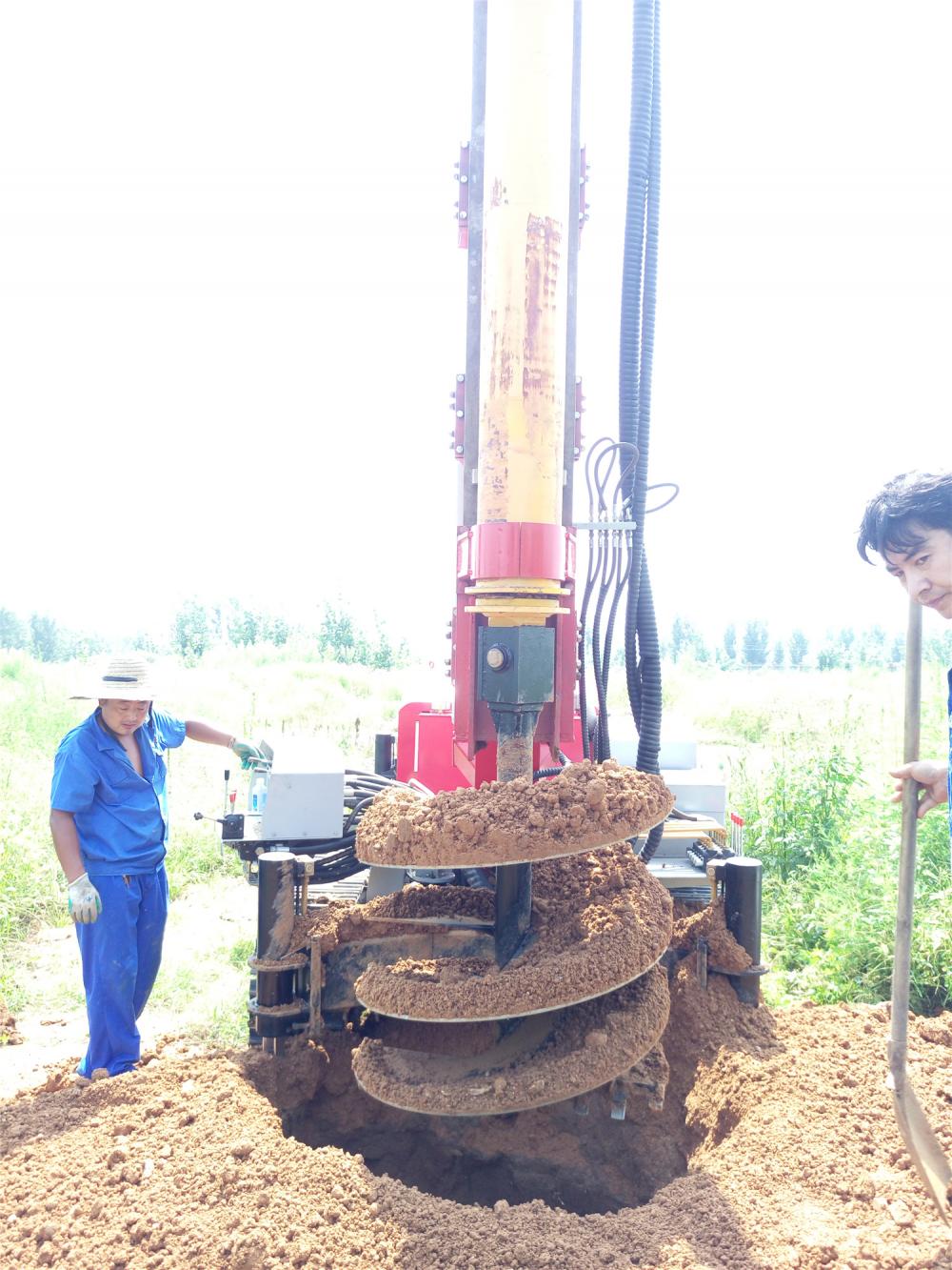 Сваловая буровая машина складываемой основание.