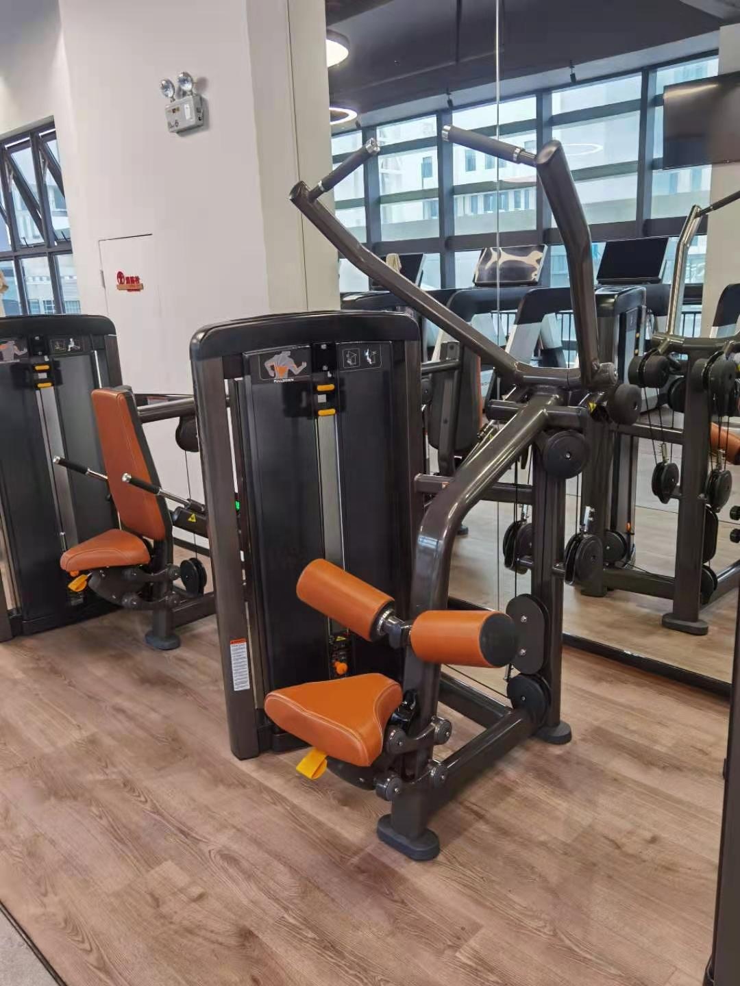 commercial gym machine