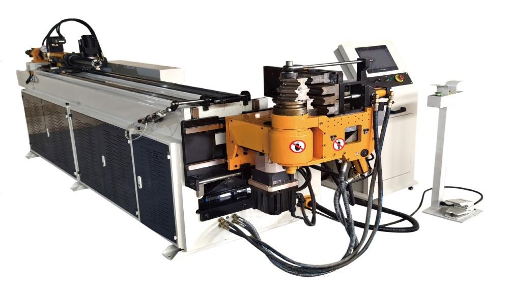Fully automatic pipe bending machine