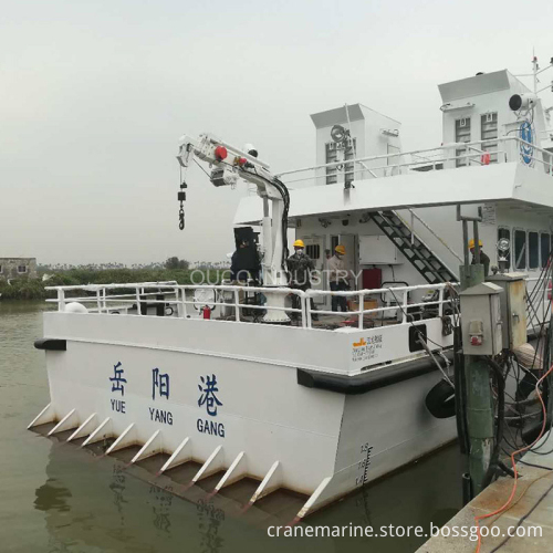 0.98T5M Telescopic Boom Marine Crane For Small Vessels