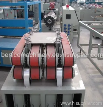 Pvc Four Cavity Pipe Extruding Machine 