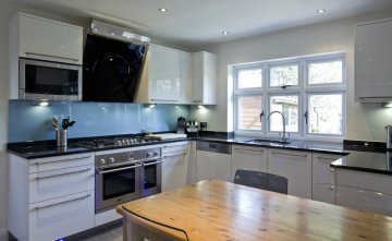 High Gloss Painted Custom Kitchen Cabinet