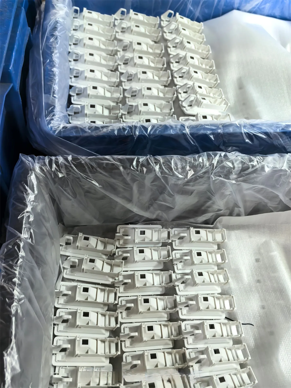 injection molding base (2)