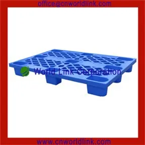 single plastic pallet