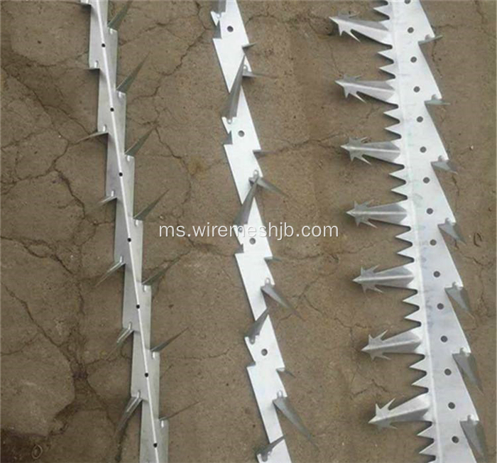 Powder Spike Wall Spike Dengan Warna Hijau