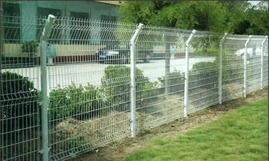 white wire mesh fence/curvy welded mesh fence panel/mesh fence packing
