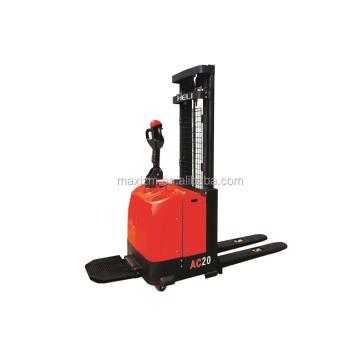 Usato Heli 3 Stage Full Mast 5,8 m Altezza 2T Electric Stacker CDD20 in vendita
