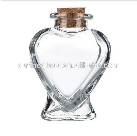 80ML colored heart shaped glass gift bottle with cork