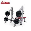 Ο Flat Bench χρησιμοποίησε εξοπλισμό χαμηλής τιμής εμπορικού γυμναστηρίου