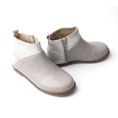 Botas de couro cinza moda