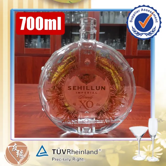Wholesale brand name spirits bottle cork round thick wall super flint glass XO 700 ml glass bottle