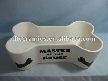 Ceramic bowl with bone shape