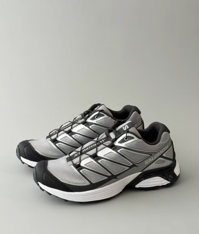 Sports shoes with explosive performance