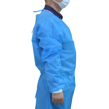 Bata quirúrgica desechable azul claro PP + PE de aislamiento
