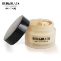 Feuchtigkeitsreiche Creme-Foundation