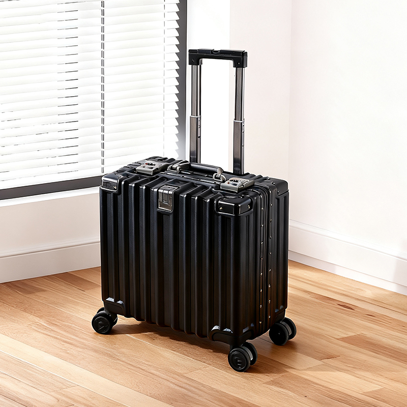 Modern Tasarım Özelliklerine Sahip Akıllı Bagaj