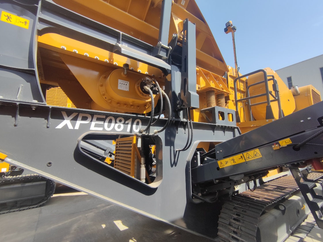 XCMG XPE0810 Mobile Crushing Screening Station