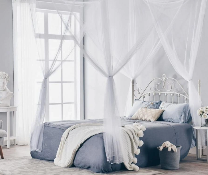 Mosquito Polyester Mosquito NETS Square Leds Canopy: un must per una notte di sonno tranquillo Polyester White Mosquito Nets Square Beds Canopy: A Must-Have for a Peaceful Night's Sleep