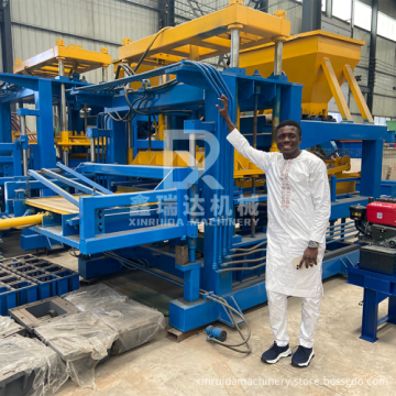 Customized High-Quality Hydraulic Brick and Concrete Block Making Machine with Mold