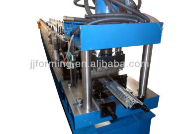 Shutter door roll forming machine